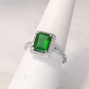 EMERALD CZ with halo ring 14k white gold size 8 🆕